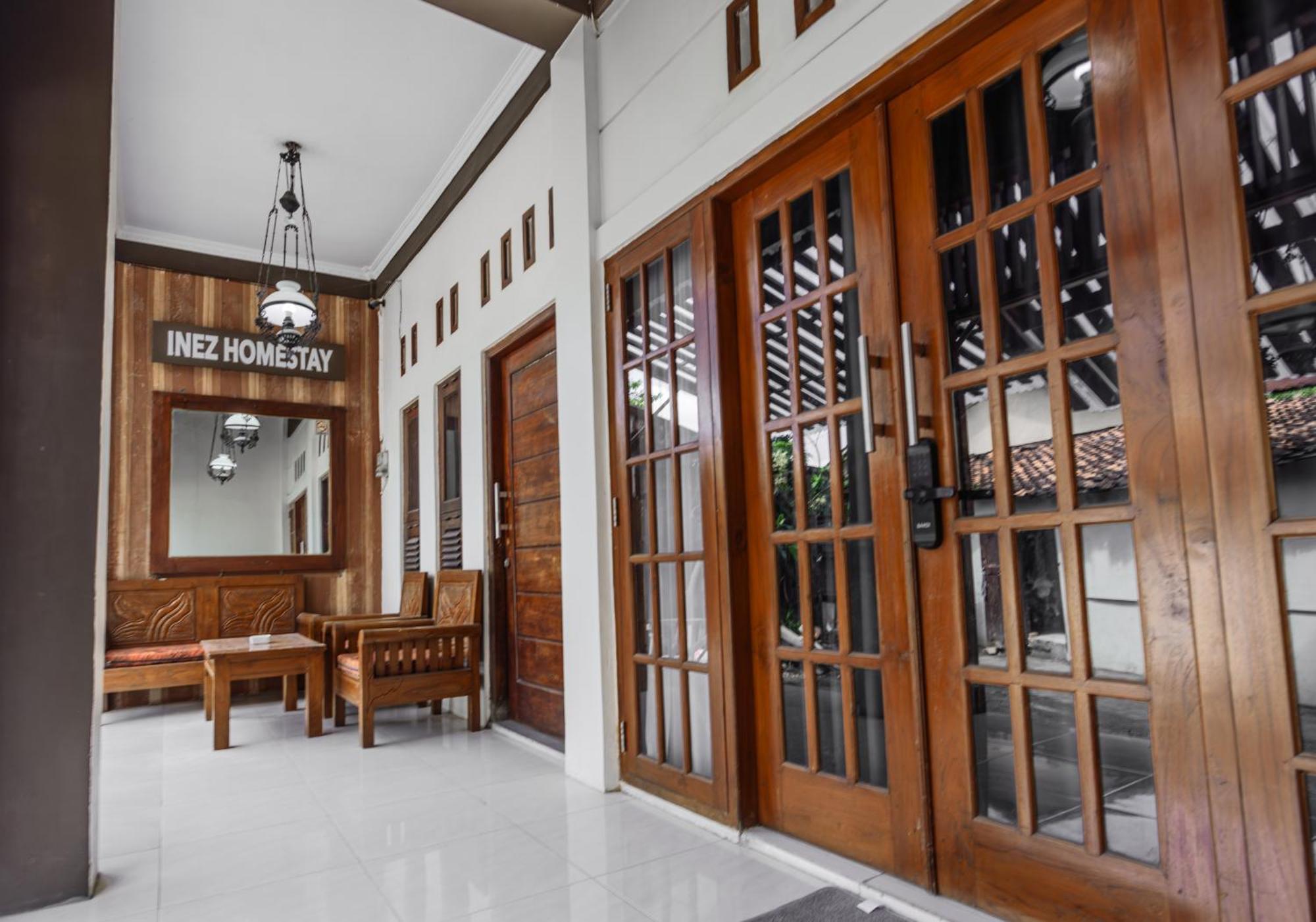 Inez Homestay Yogyakarta Exterior foto